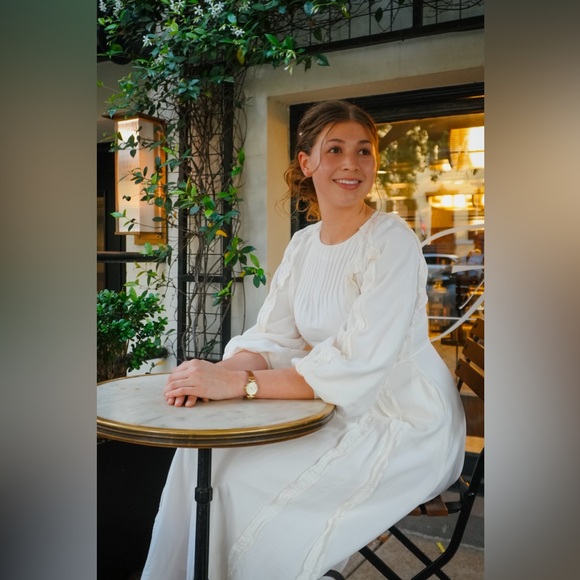 Meet your Posher, Caitlin - Picture 7 of 11